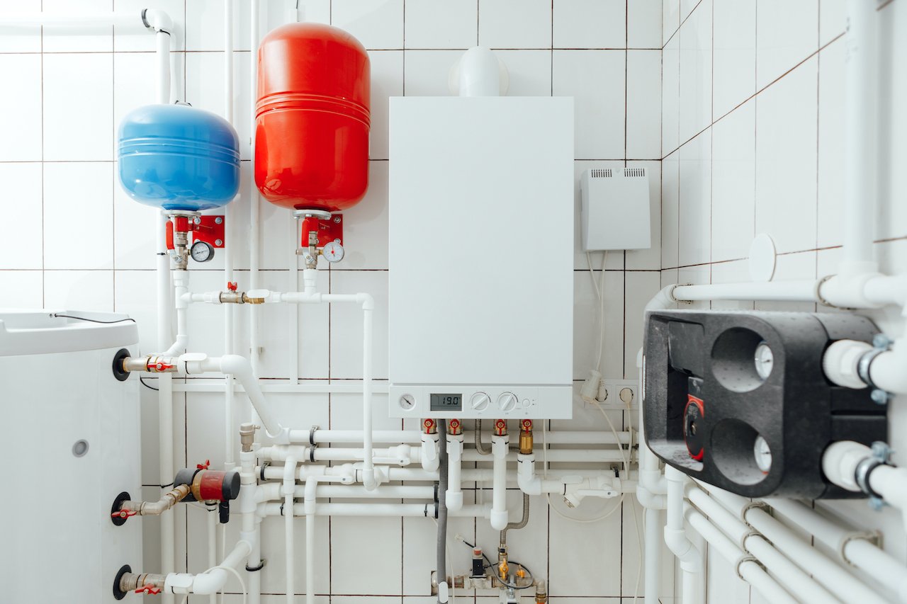 plumber dunstable connecting boiler with radiators and central heating system